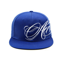 Short Brim Metal Band Snapback Caps Hüte